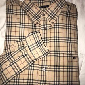 Men’s Burberry shirt